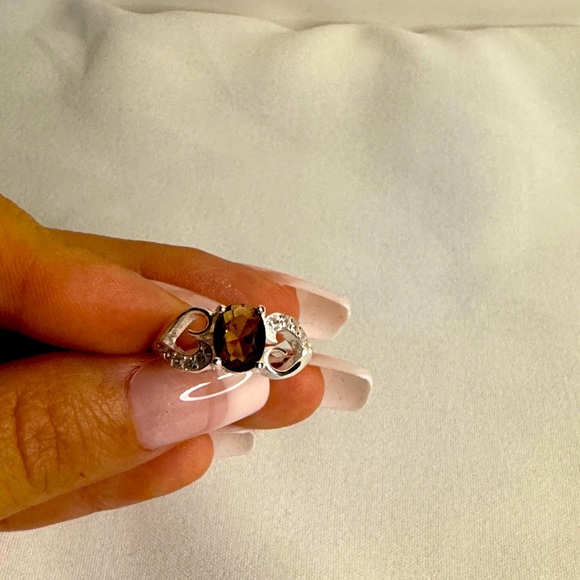 This exquisite 925 silver ring features a stunning brown gemstone Size 6, new. - Picture 1 of 6